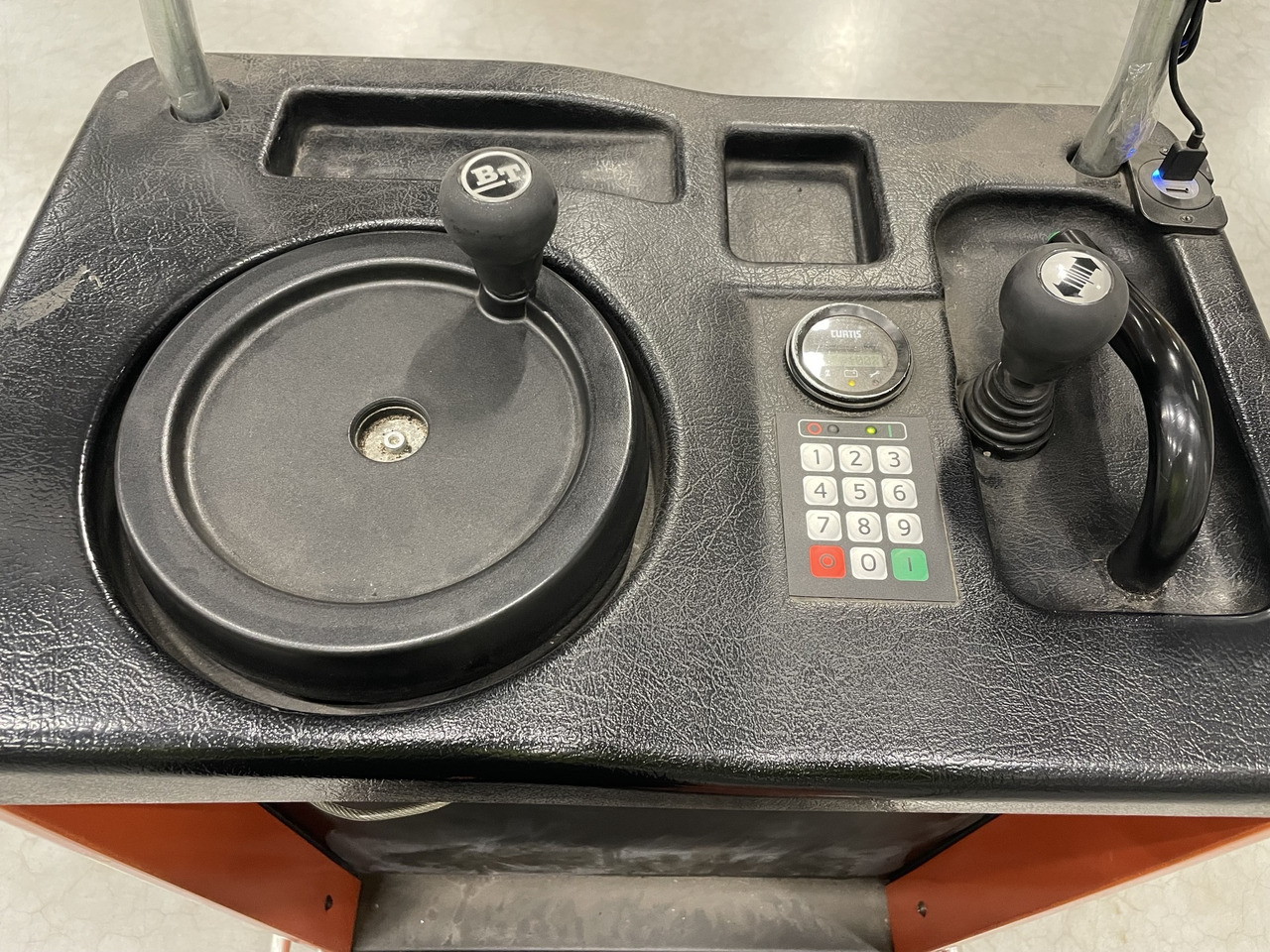 BT 609 AC TT - בוחר הזמנות: תמונה 3 BT 609 AC TT - בוחר הזמנות: תמונה 3