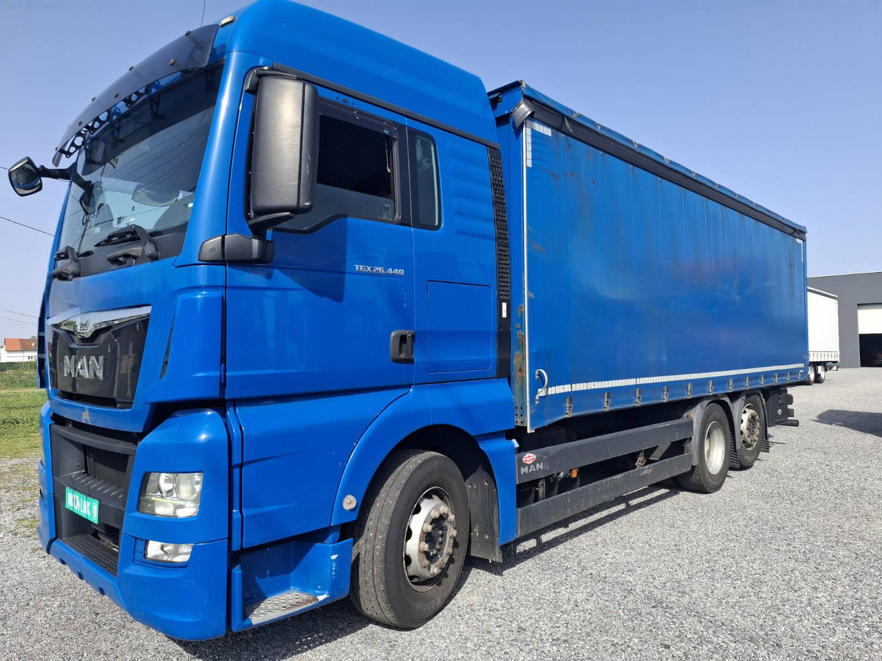 MAN TGX 26.440 E6 - משאית וילונות צד: תמונה 3 MAN TGX 26.440 E6 - משאית וילונות צד: תמונה 3
