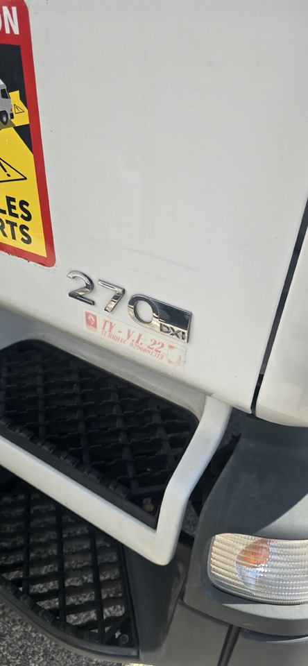 RENAULT  - משאית קירור: תמונה 4 RENAULT  - משאית קירור: תמונה 4