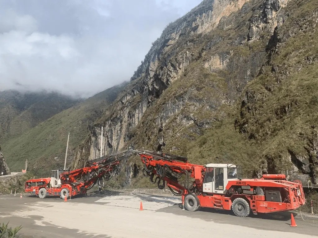 Sandvik DT1131-SC DT1230i - מכונת כרייה: תמונה 1 Sandvik DT1131-SC DT1230i - מכונת כרייה: תמונה 1