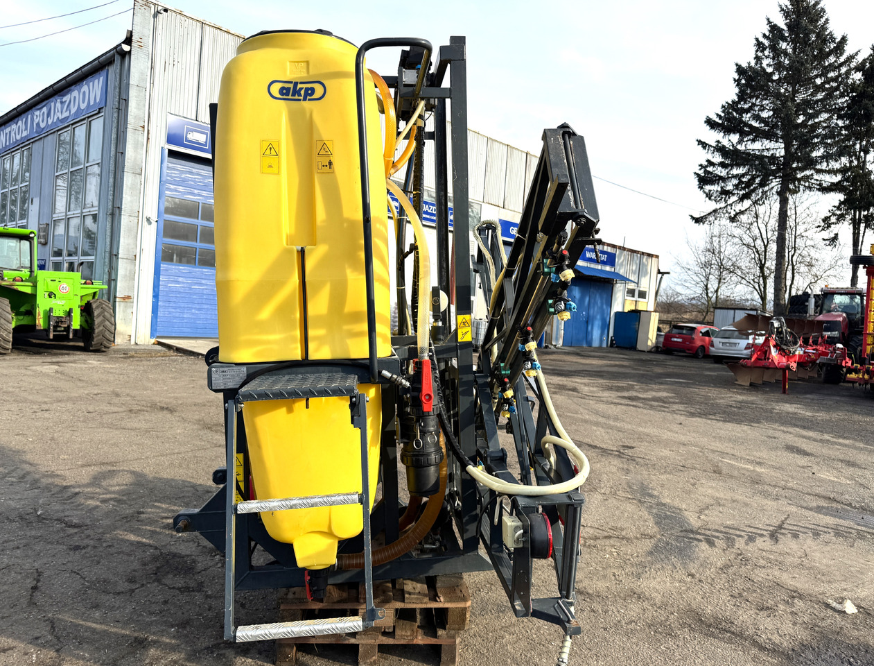 AKP 1200 - 2011 ROK - 12 M - מרסס מותקן על טרקטור: תמונה 4 AKP 1200 - 2011 ROK - 12 M - מרסס מותקן על טרקטור: תמונה 4