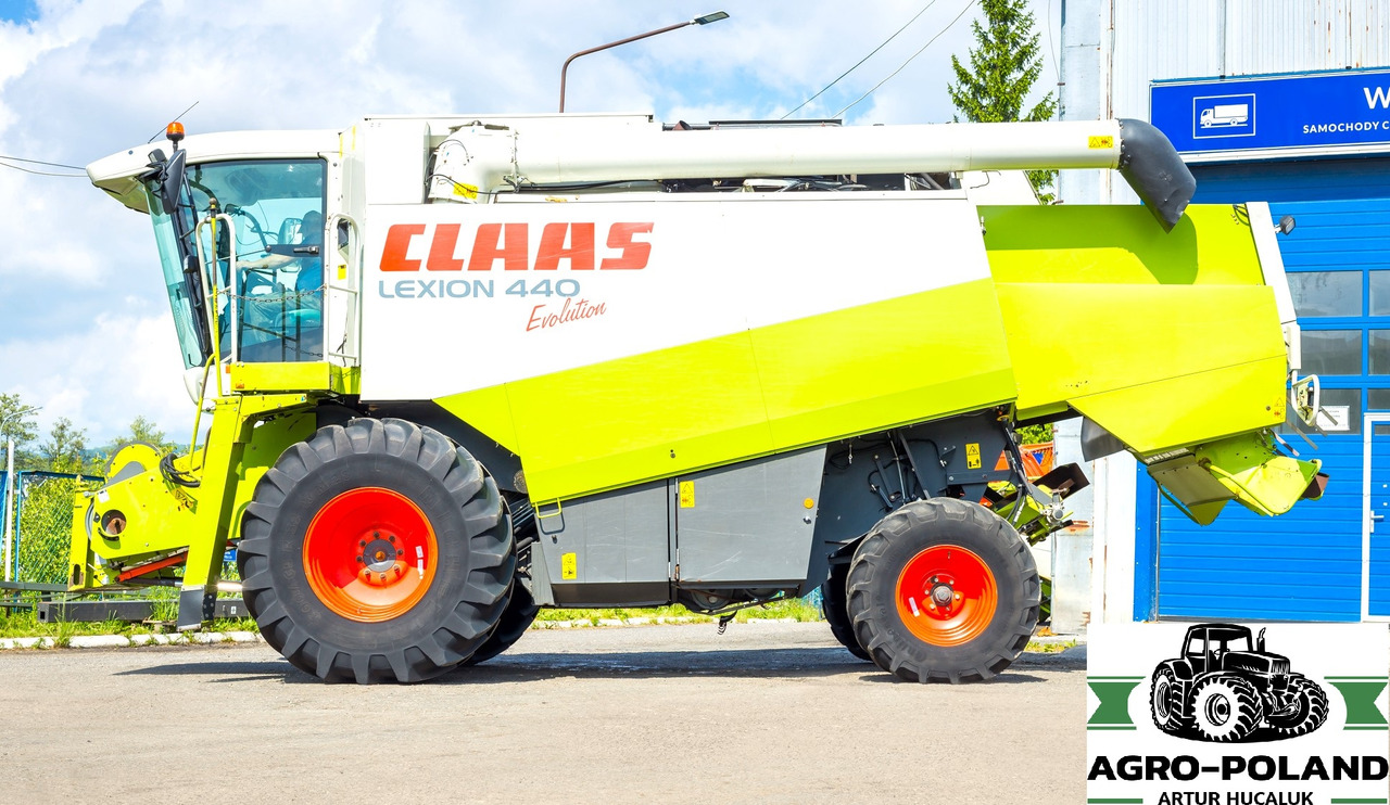 CLAAS LEXION 440 EVOLUTION - 2003 ROK + CLAAS C 540 SKŁADANY - 2007 ROK - מקצרת קומבינה: תמונה 5 CLAAS LEXION 440 EVOLUTION - 2003 ROK + CLAAS C 540 SKŁADANY - 2007 ROK - מקצרת קומבינה: תמונה 5