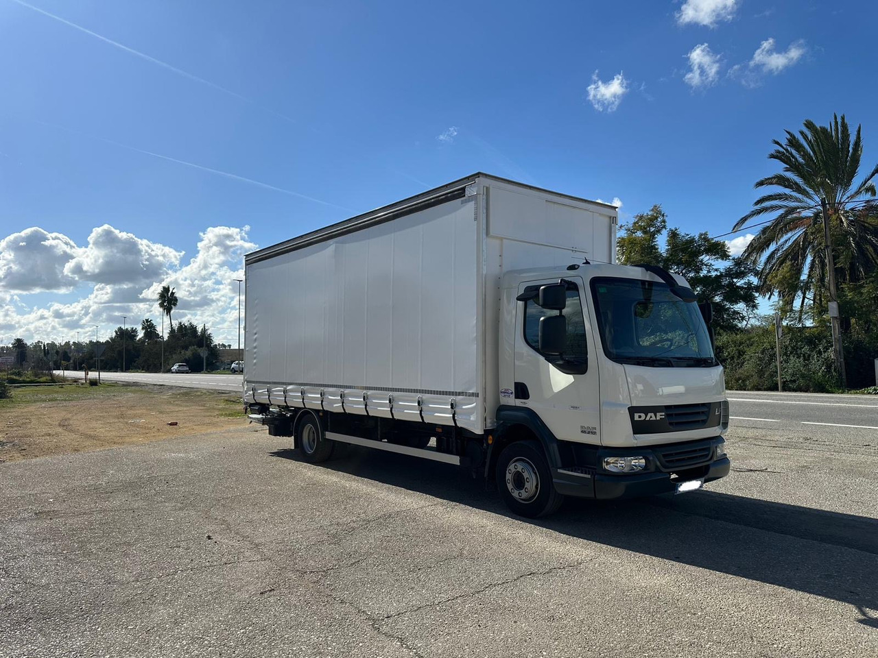 DAF LF 45.250 - משאית וילונות צד: תמונה 4 DAF LF 45.250 - משאית וילונות צד: תמונה 4