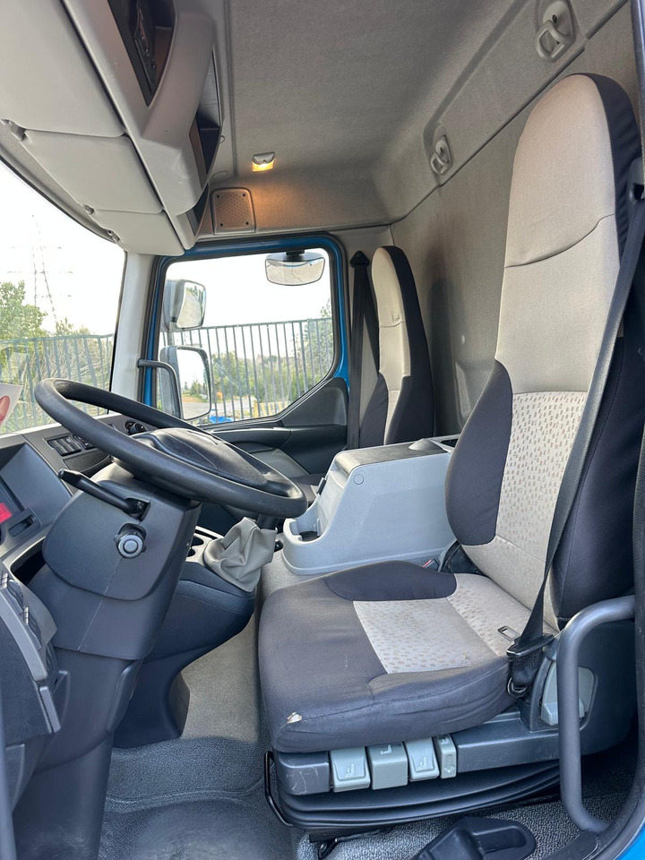 RENAULT midlum 14.220 - משאית וילונות צד: תמונה 3 RENAULT midlum 14.220 - משאית וילונות צד: תמונה 3