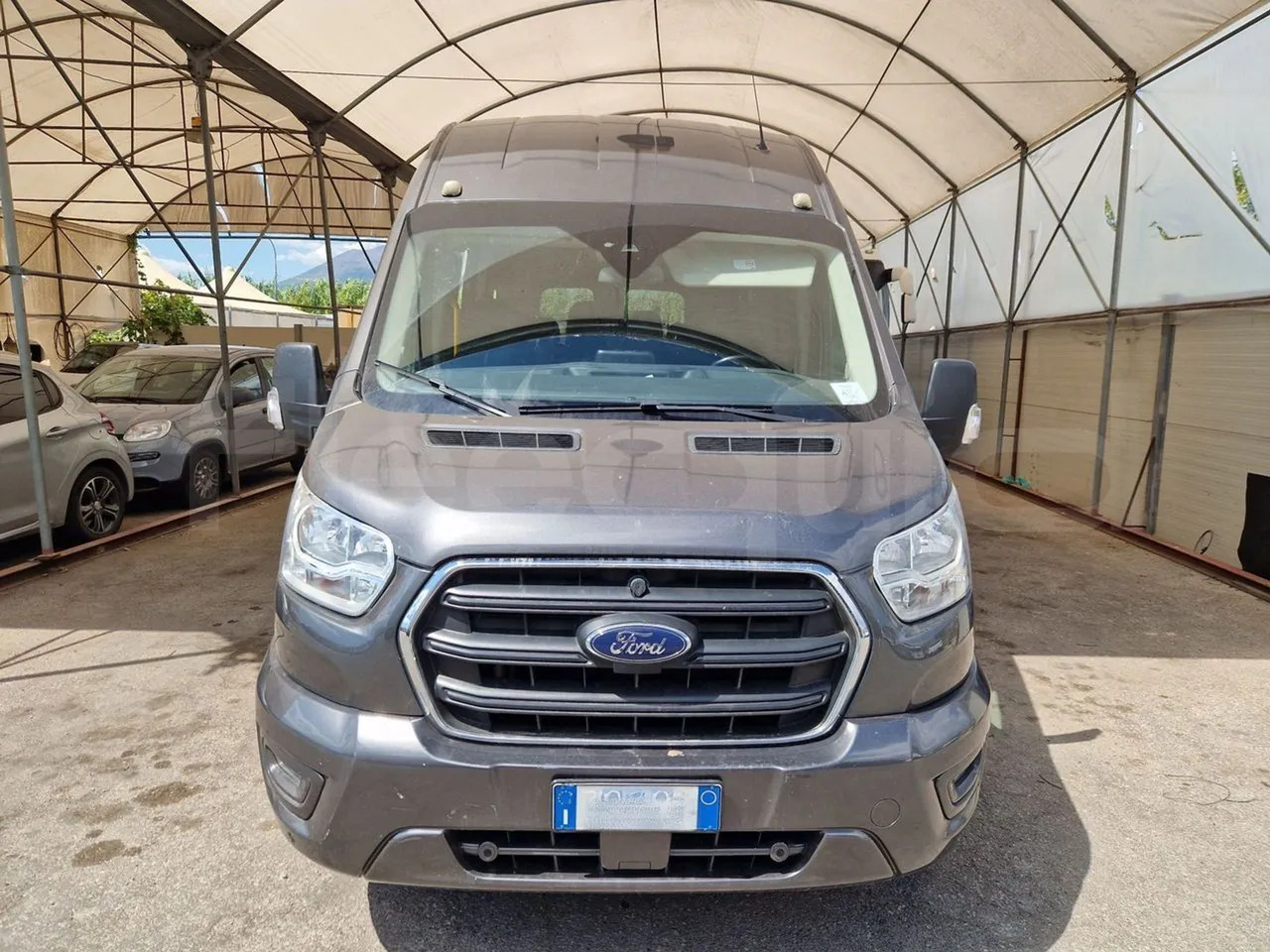 Ford Transit - אוטובוס פרברים: תמונה 2 Ford Transit - אוטובוס פרברים: תמונה 2