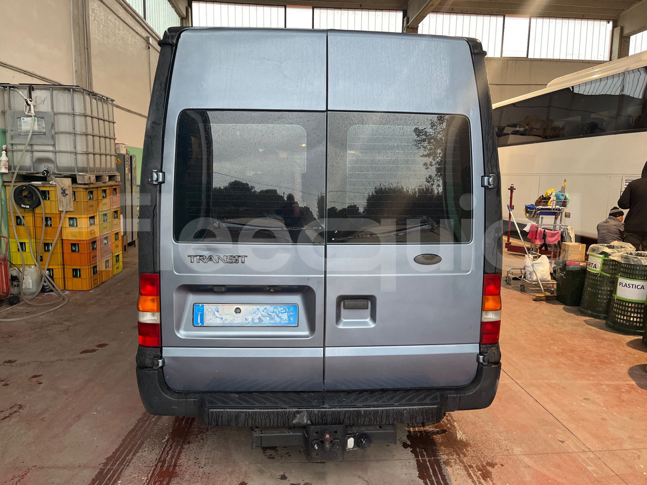 Ford Transit - אוטובוס פרברים: תמונה 4 Ford Transit - אוטובוס פרברים: תמונה 4