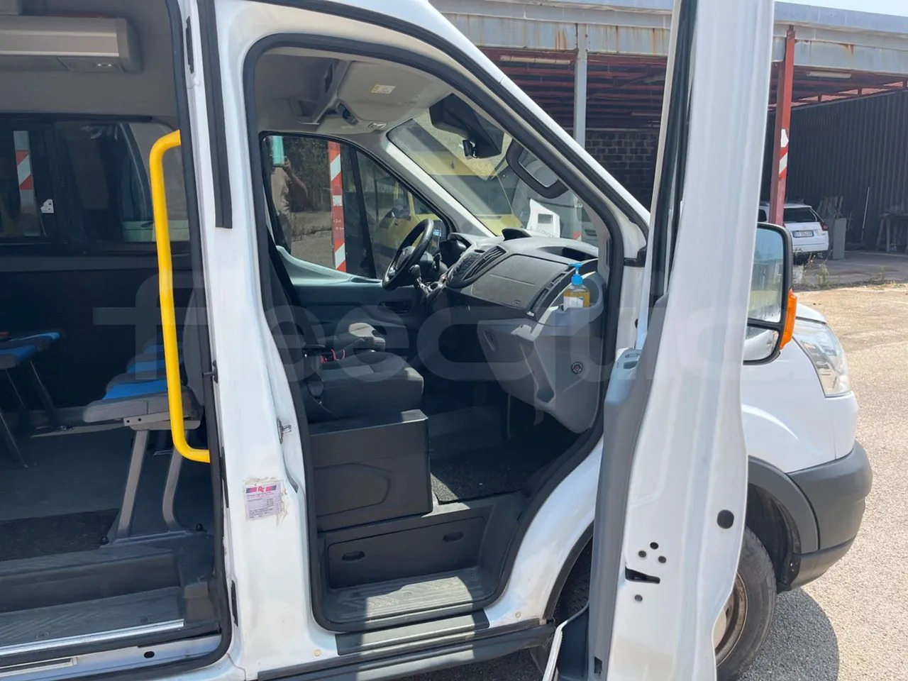 מיניבוס, כלי רכב מסחרי לנוסעים Ford Transit: תמונה 13 מיניבוס, כלי רכב מסחרי לנוסעים Ford Transit: תמונה 13