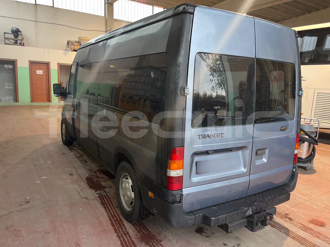 Ford Transit - אוטובוס פרברים: תמונה 5 Ford Transit - אוטובוס פרברים: תמונה 5