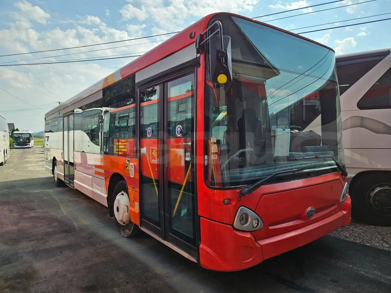 Heuliez GX327 - אוטובוס עירוני: תמונה 1 Heuliez GX327 - אוטובוס עירוני: תמונה 1