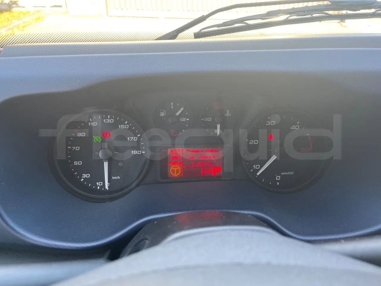 Indcar Wing - אוטובוס בין עירוני: תמונה 3 Indcar Wing - אוטובוס בין עירוני: תמונה 3