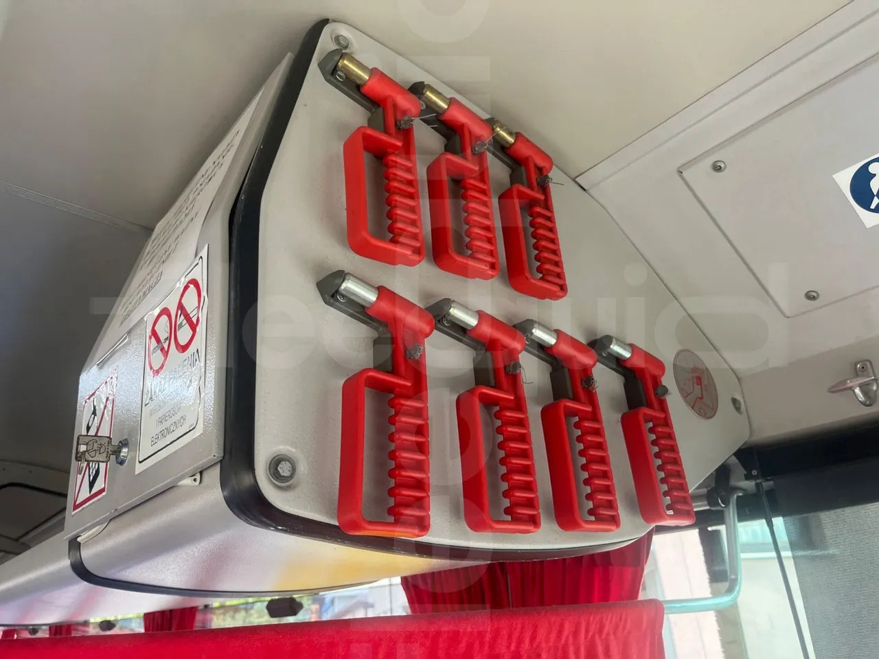 Irisbus Ares - אוטובוס פרברים: תמונה 3 Irisbus Ares - אוטובוס פרברים: תמונה 3