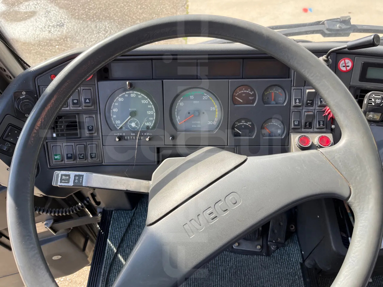 Iveco 380 - אוטובוס בין עירוני: תמונה 3 Iveco 380 - אוטובוס בין עירוני: תמונה 3