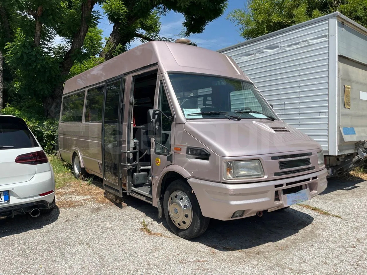 Iveco A45E12 - אוטובוס פרברים: תמונה 1 Iveco A45E12 - אוטובוס פרברים: תמונה 1