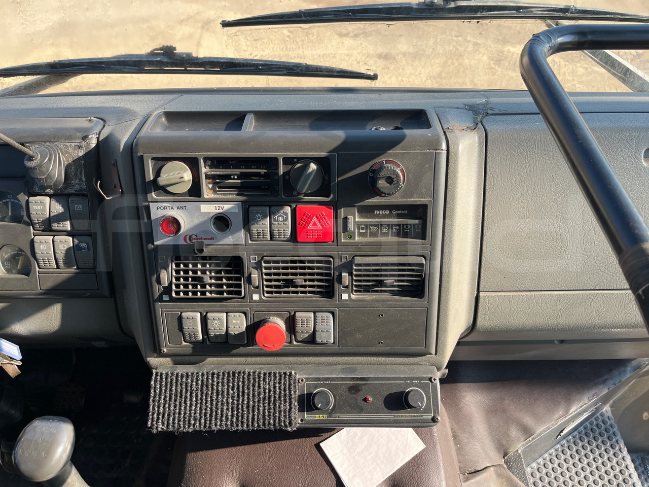 אוטובוס בית ספר Iveco Cacciamali: תמונה 17