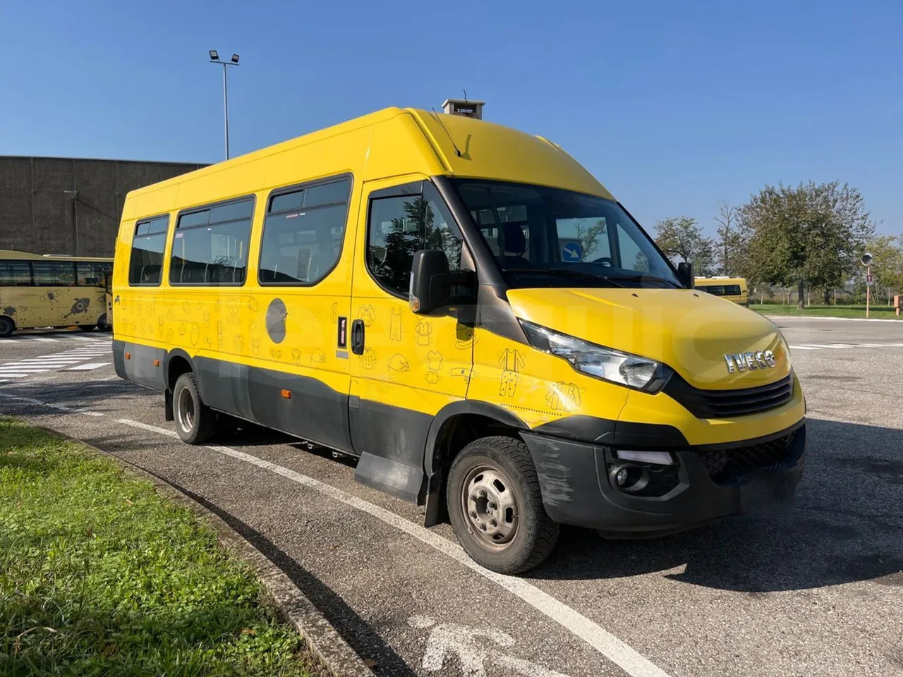 Iveco Daily - אוטובוס בית ספר, מיניבוס: תמונה 1 Iveco Daily - אוטובוס בית ספר, מיניבוס: תמונה 1