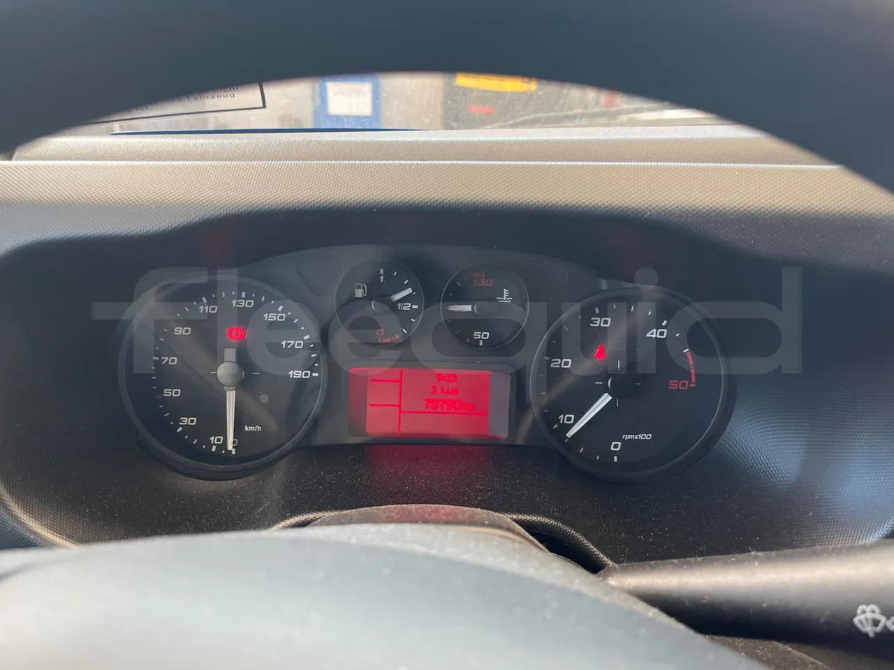 Iveco Daily - אוטובוס בית ספר: תמונה 3 Iveco Daily - אוטובוס בית ספר: תמונה 3