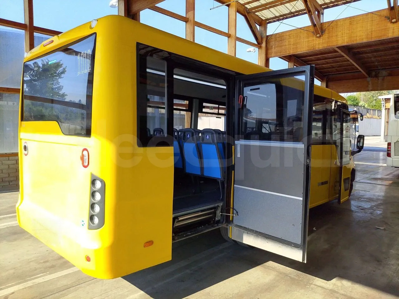 אוטובוס בית ספר Iveco Indcar: תמונה 8