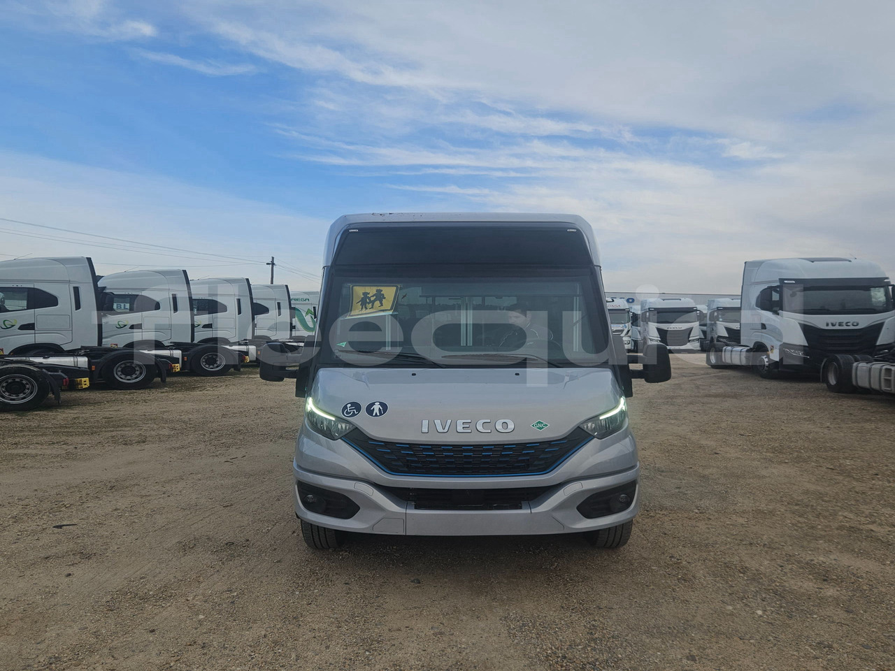 Iveco Indcar - אוטובוס פרברים: תמונה 2 Iveco Indcar - אוטובוס פרברים: תמונה 2