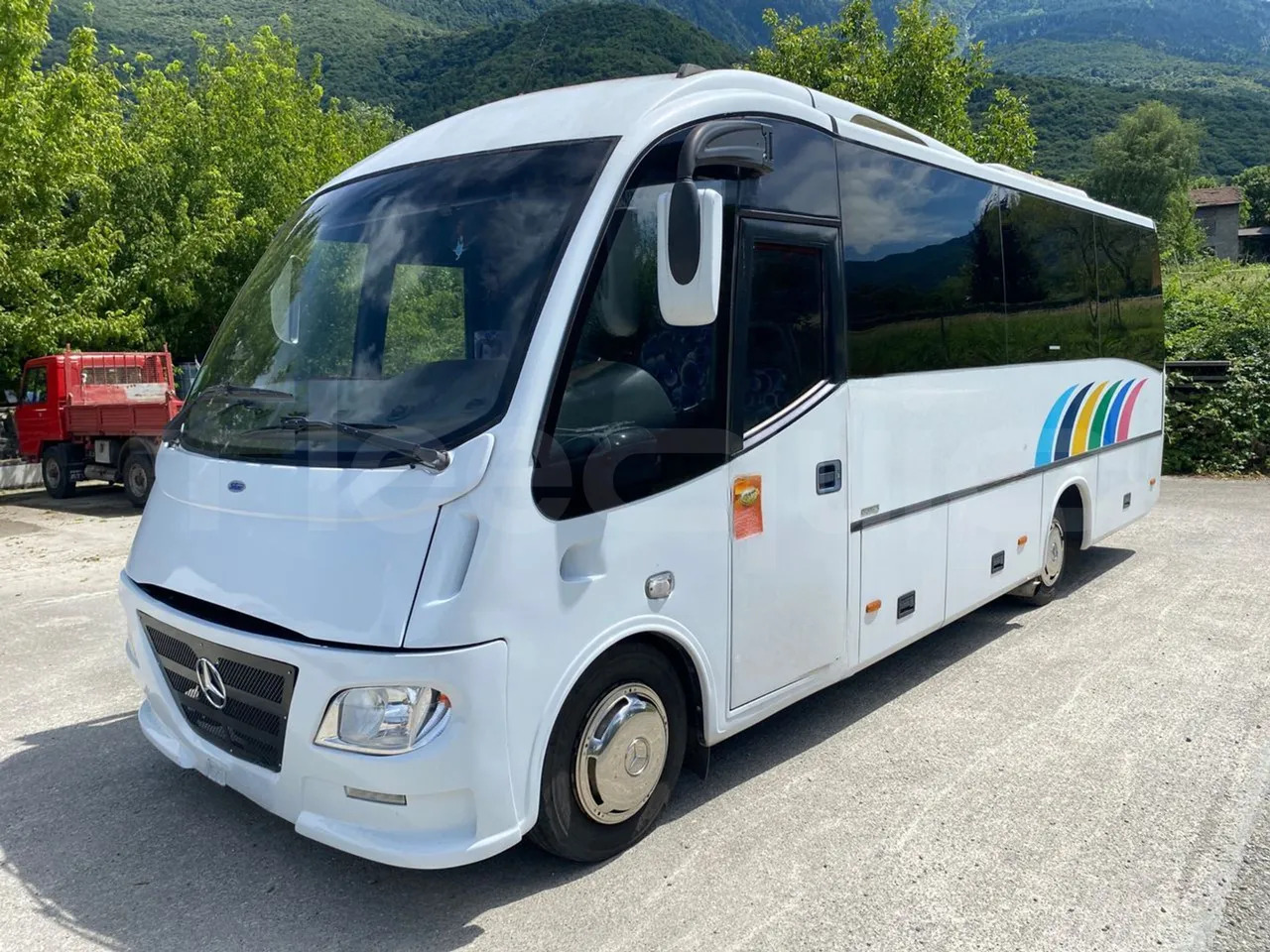 Mercedes-Benz Beluga - אוטובוס בין עירוני: תמונה 4 Mercedes-Benz Beluga - אוטובוס בין עירוני: תמונה 4