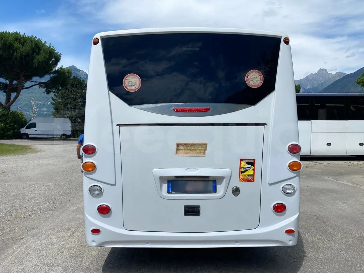 Mercedes-Benz Beluga - אוטובוס בין עירוני: תמונה 5 Mercedes-Benz Beluga - אוטובוס בין עירוני: תמונה 5