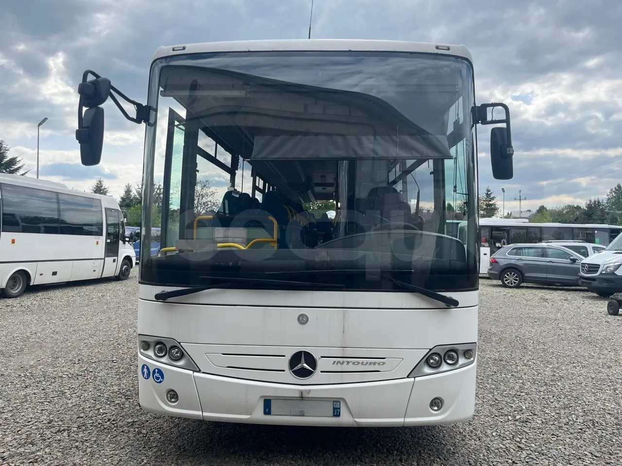 Mercedes-Benz Intouro - אוטובוס פרברים: תמונה 1 Mercedes-Benz Intouro - אוטובוס פרברים: תמונה 1