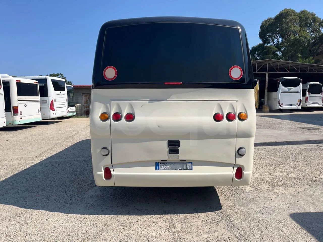 Mercedes-Benz MB 818 S - אוטובוס בין עירוני: תמונה 5 Mercedes-Benz MB 818 S - אוטובוס בין עירוני: תמונה 5