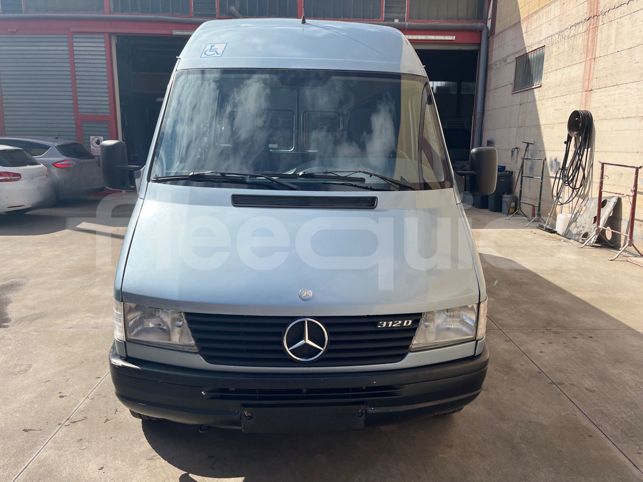 Mercedes-Benz Sprinter - מיניבוס, כלי רכב מסחרי לנוסעים: תמונה 2 Mercedes-Benz Sprinter - מיניבוס, כלי רכב מסחרי לנוסעים: תמונה 2
