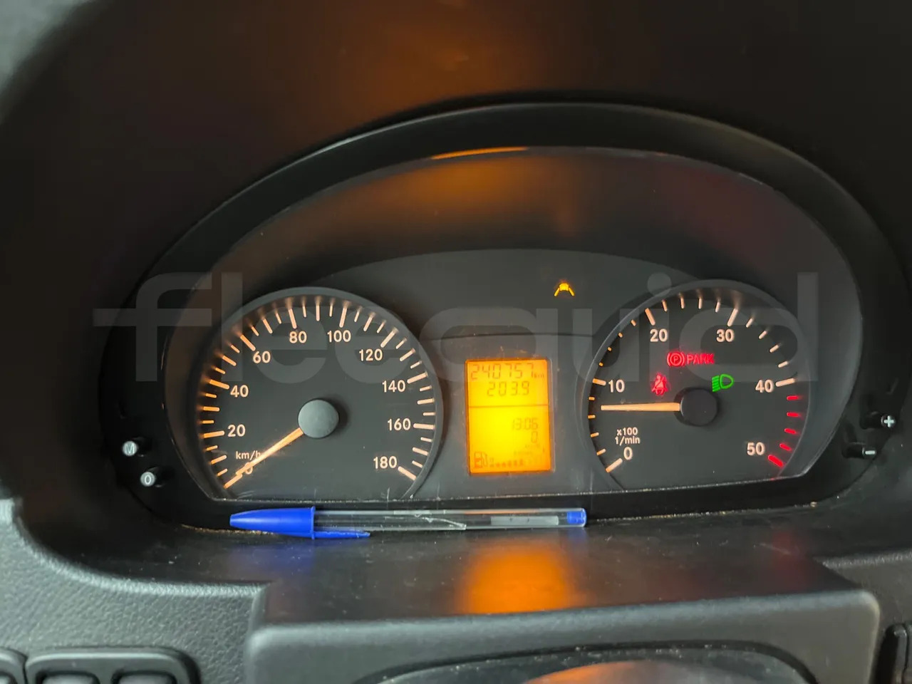 Mercedes-Benz Sprinter - אוטובוס פרברים: תמונה 3 Mercedes-Benz Sprinter - אוטובוס פרברים: תמונה 3