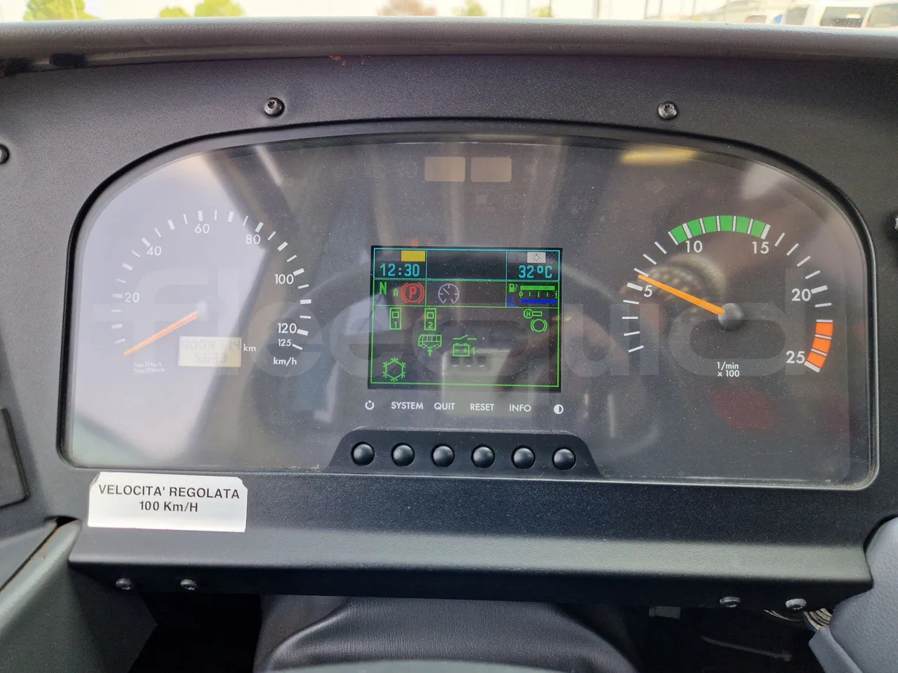 Mercedes-Benz Tourismo - אוטובוס בין עירוני: תמונה 3 Mercedes-Benz Tourismo - אוטובוס בין עירוני: תמונה 3