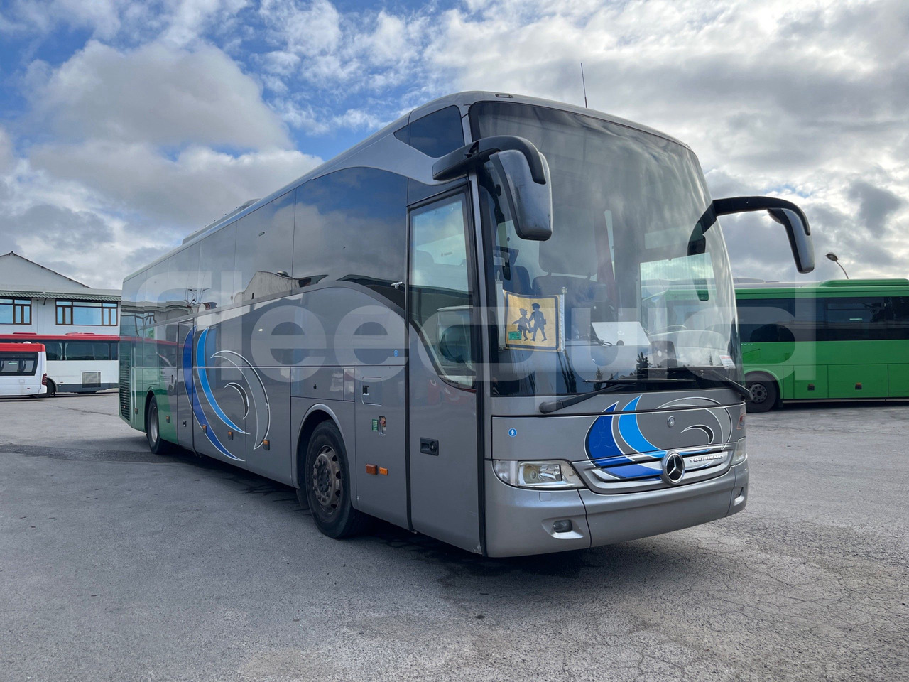 Mercedes-Benz Tourismo - אוטובוס בין עירוני: תמונה 1 Mercedes-Benz Tourismo - אוטובוס בין עירוני: תמונה 1