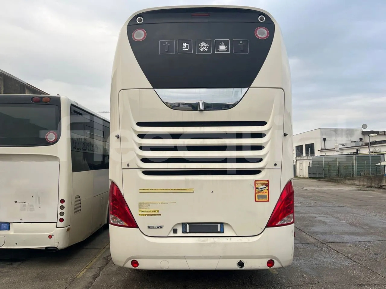 Neoplan Skyliner - אוטובוס דו-קומתי: תמונה 5 Neoplan Skyliner - אוטובוס דו-קומתי: תמונה 5