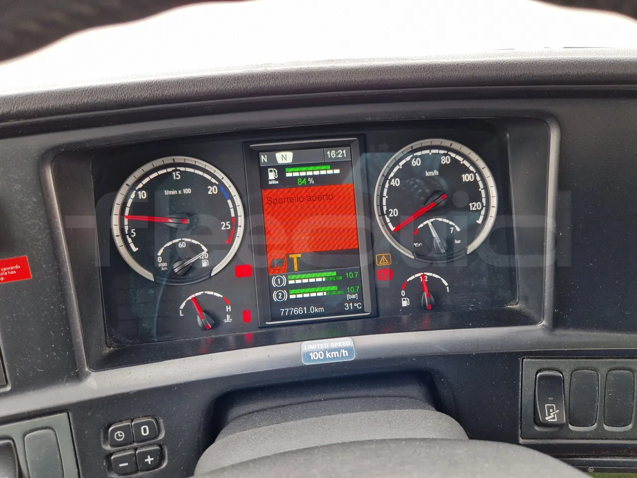 Scania Touring HD - אוטובוס בין עירוני: תמונה 3 Scania Touring HD - אוטובוס בין עירוני: תמונה 3