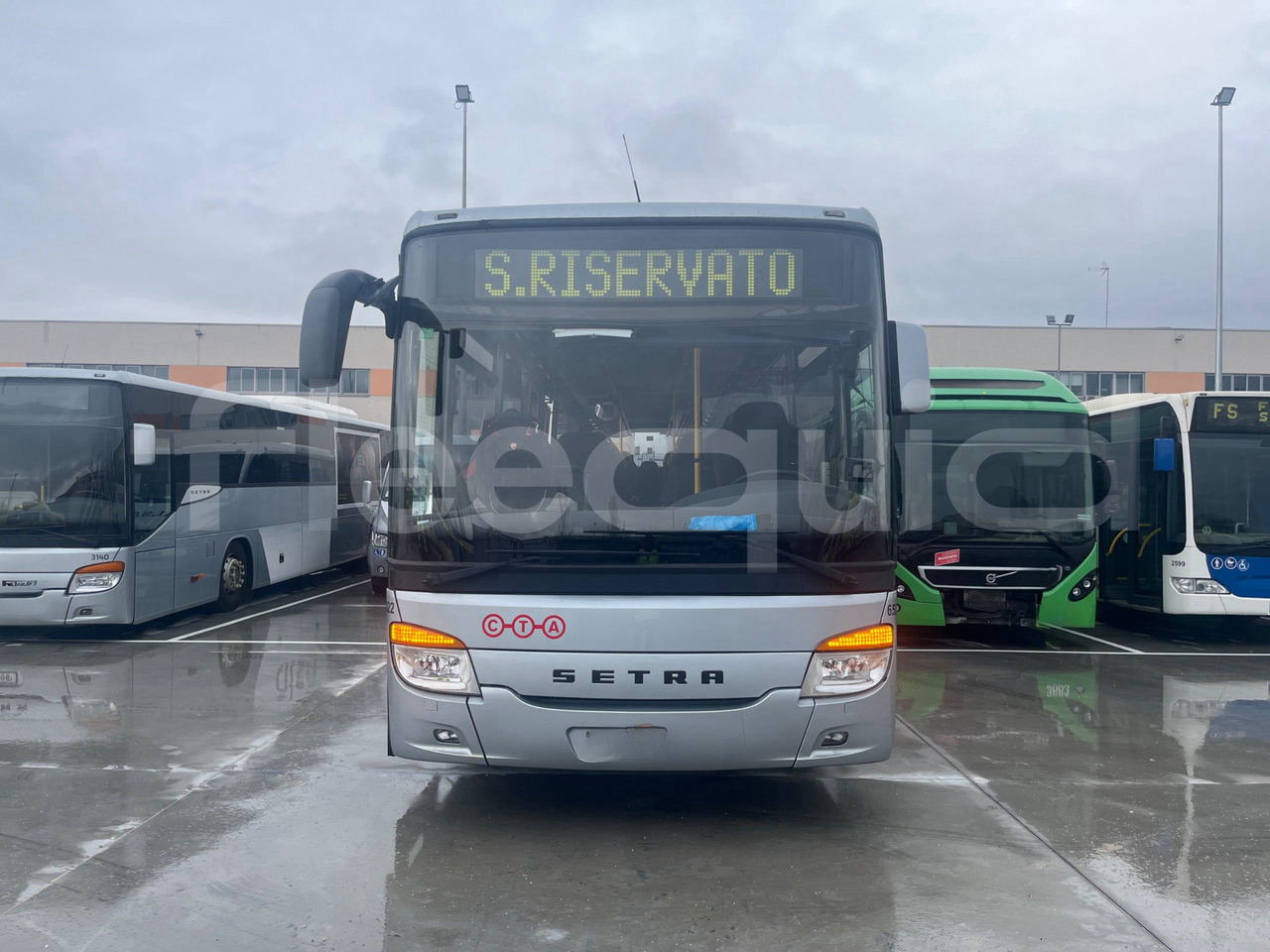 Setra S417 - אוטובוס פרברים: תמונה 2 Setra S417 - אוטובוס פרברים: תמונה 2