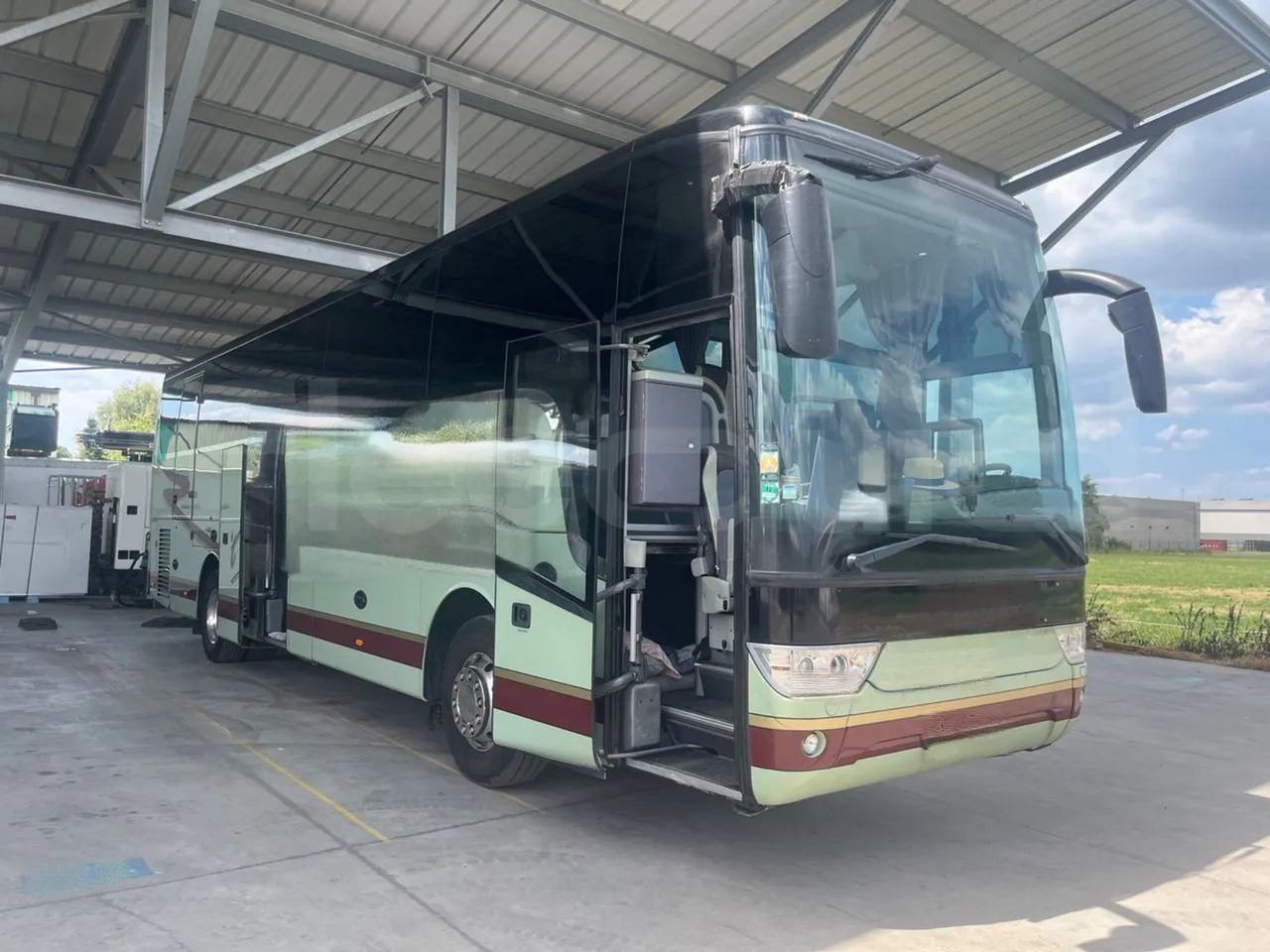 Van Hool Acron - אוטובוס בין עירוני: תמונה 1 Van Hool Acron - אוטובוס בין עירוני: תמונה 1