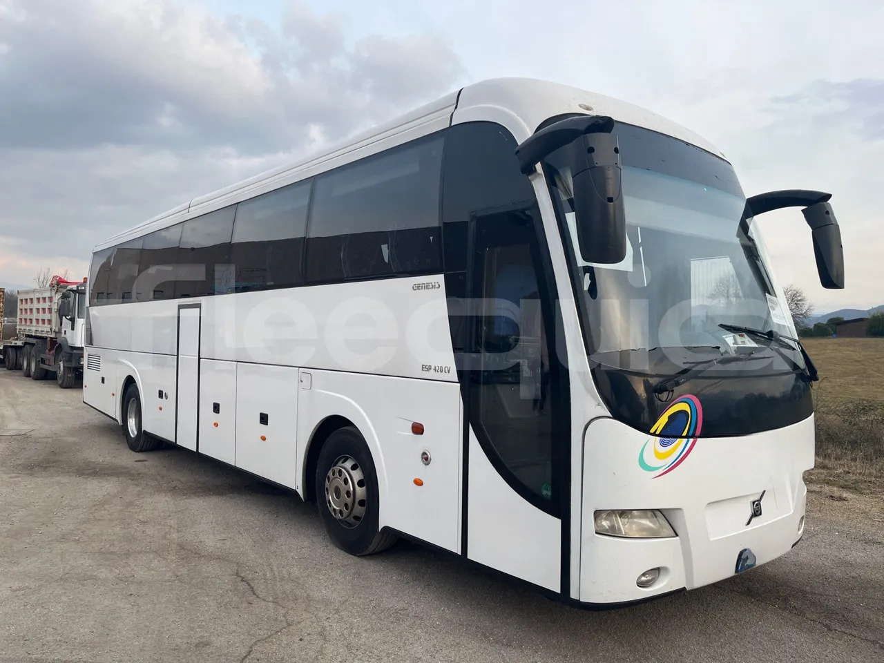 Volvo B12 - אוטובוס בין עירוני: תמונה 1 Volvo B12 - אוטובוס בין עירוני: תמונה 1