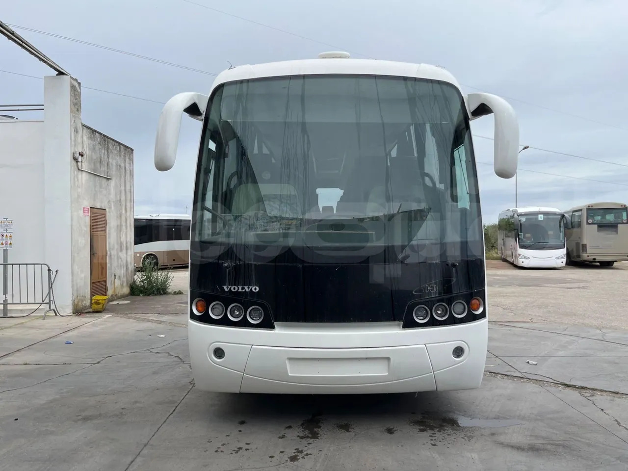 Volvo B12 - אוטובוס בין עירוני: תמונה 2 Volvo B12 - אוטובוס בין עירוני: תמונה 2