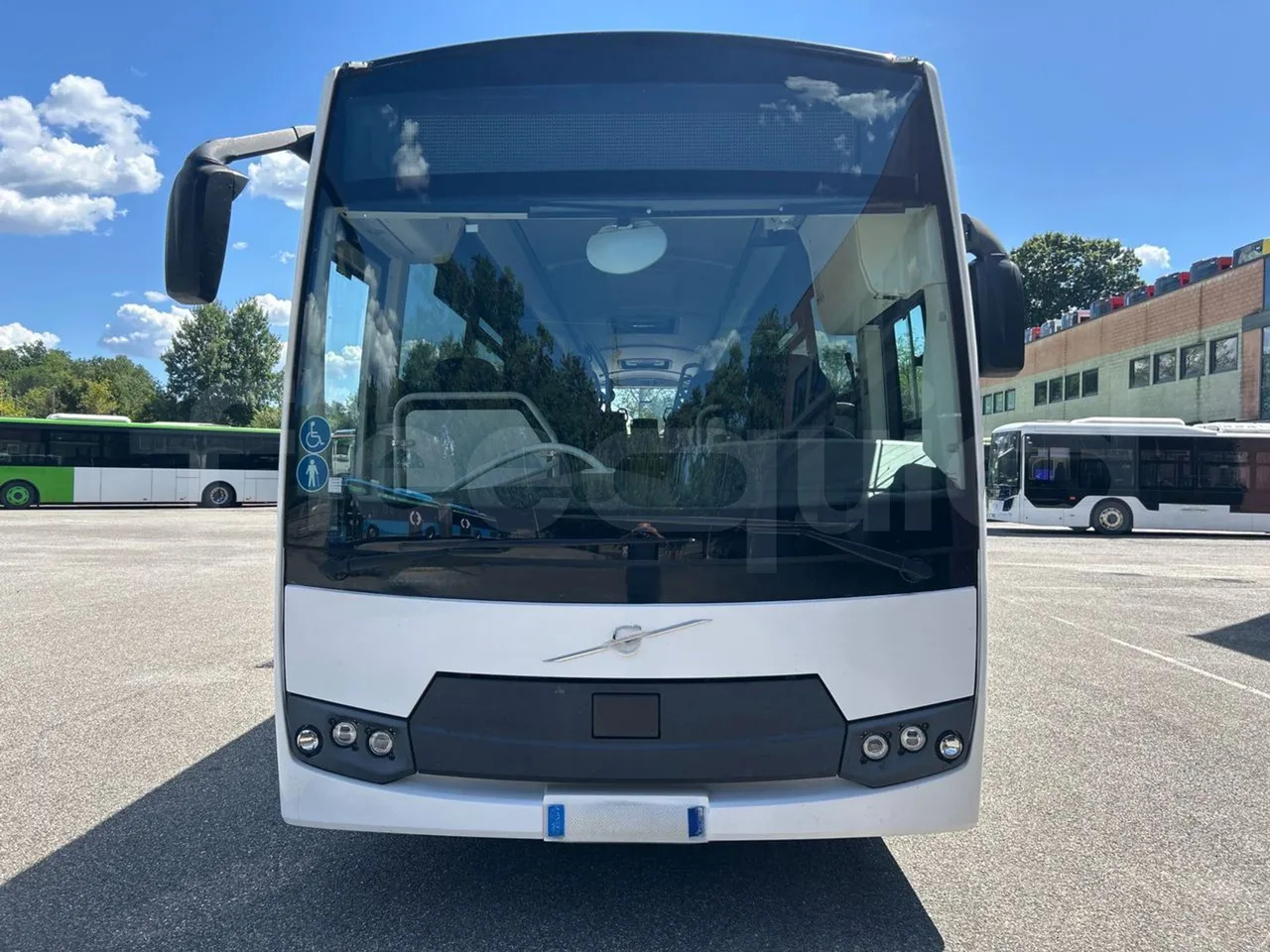 Volvo B8R - אוטובוס פרברים: תמונה 2 Volvo B8R - אוטובוס פרברים: תמונה 2