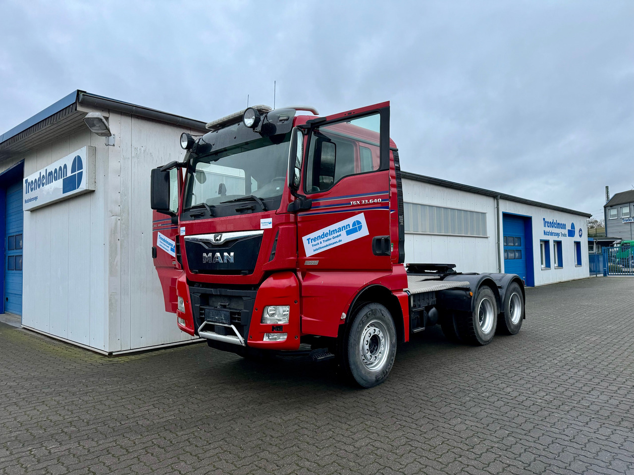 MAN TGS 33.640 6x4 Kipphydraulic-Retarder - יחידת טרקטור: תמונה 1 MAN TGS 33.640 6x4 Kipphydraulic-Retarder - יחידת טרקטור: תמונה 1