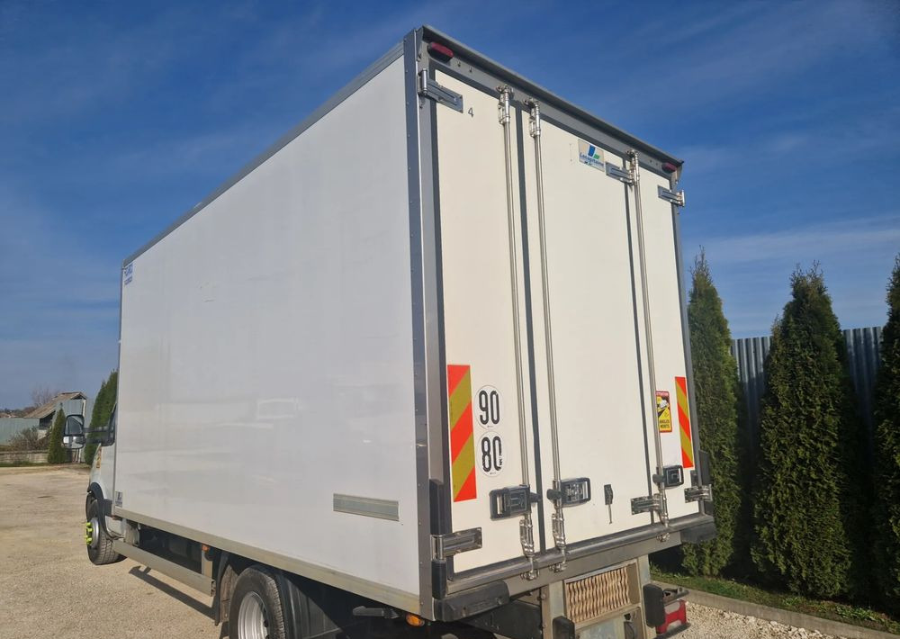 Chłodnia Mroźnia kontener 4.5m , 2 komory, dodatkowe zasilanie, boczne drzwi - גוף החלפה למקרר: תמונה 4 Chłodnia Mroźnia kontener 4.5m , 2 komory, dodatkowe zasilanie, boczne drzwi - גוף החלפה למקרר: תמונה 4