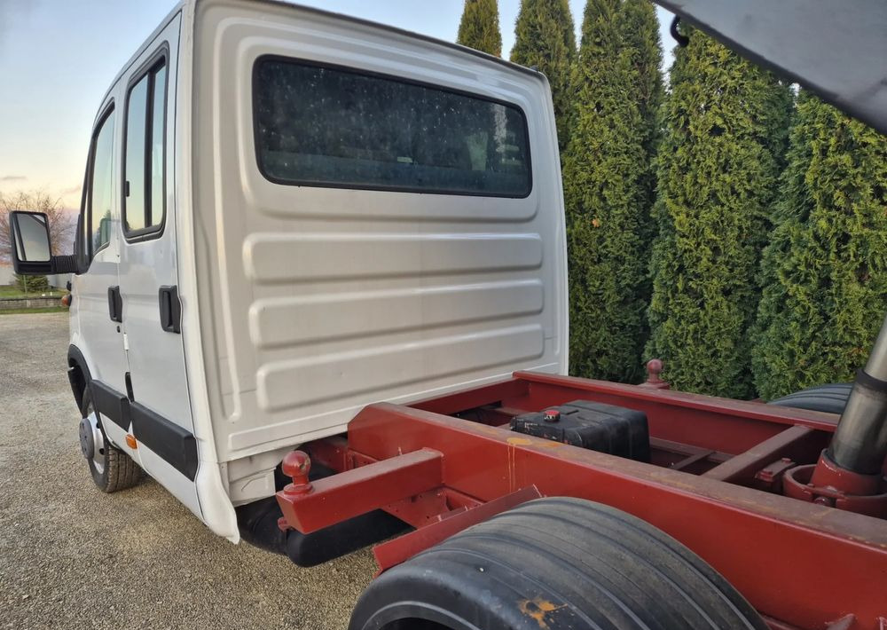 Iveco 35C11 2.8 110KM Zwykła Pompa Brygadówka - כלי רכב מסחרי מזהיר: תמונה 4 Iveco 35C11 2.8 110KM Zwykła Pompa Brygadówka - כלי רכב מסחרי מזהיר: תמונה 4