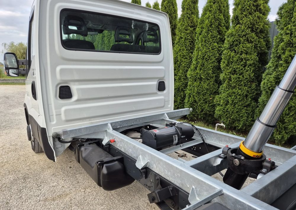 Iveco 35c14 140KM - כלי רכב מסחרי מזהיר: תמונה 4 Iveco 35c14 140KM - כלי רכב מסחרי מזהיר: תמונה 4