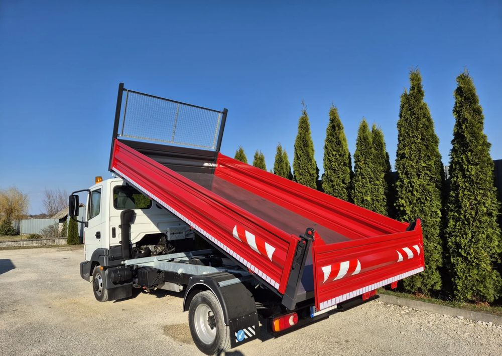 Nissan Atleon 56.13 3.0 130KM - כלי רכב מסחרי מזהיר: תמונה 3 Nissan Atleon 56.13 3.0 130KM - כלי רכב מסחרי מזהיר: תמונה 3