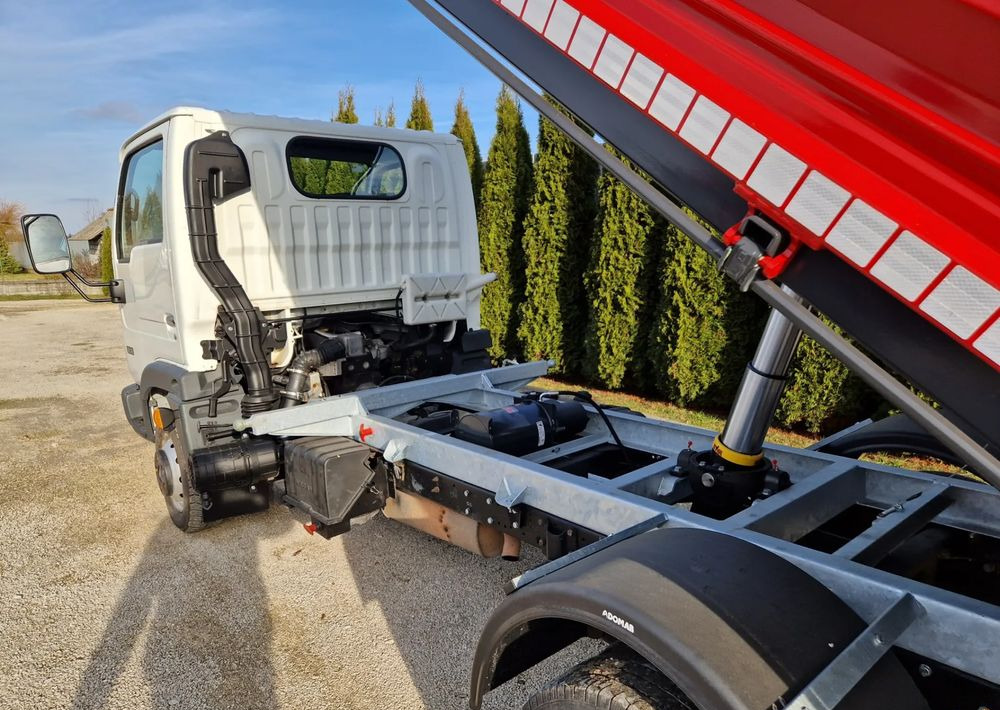 Nissan Cabstar 3.0 - כלי רכב מסחרי מזהיר: תמונה 5 Nissan Cabstar 3.0 - כלי רכב מסחרי מזהיר: תמונה 5