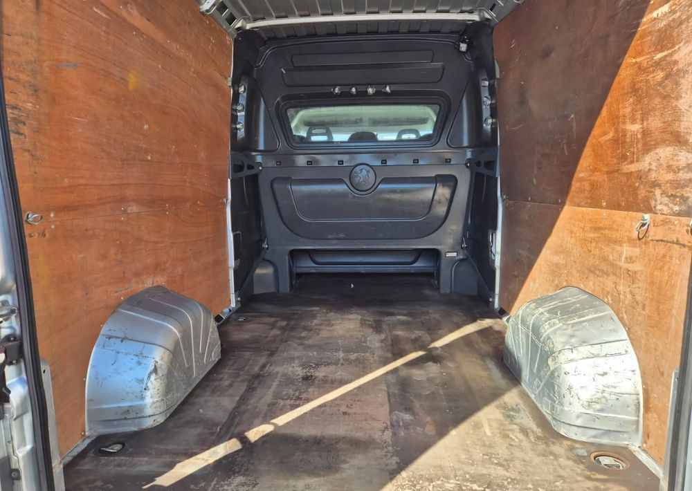 Peugeot Boxer 130KM Brygadówka L3H2 - כלי רכב מסחרי קומבי: תמונה 4 Peugeot Boxer 130KM Brygadówka L3H2 - כלי רכב מסחרי קומבי: תמונה 4