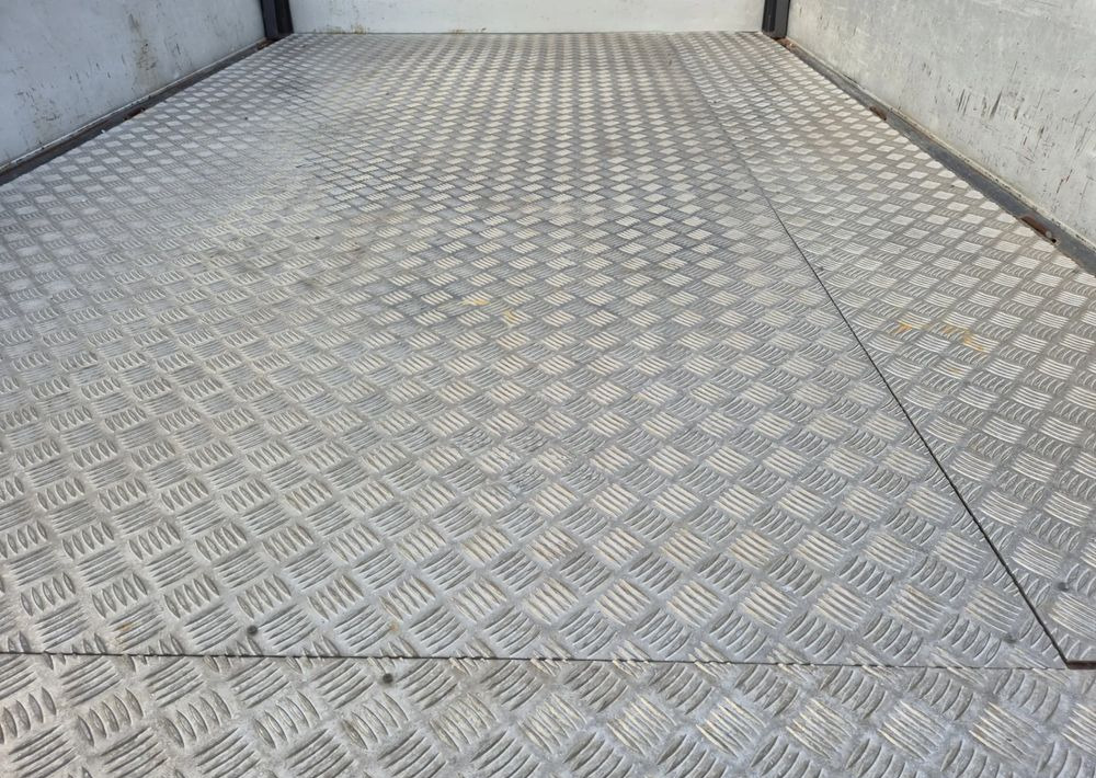 Peugeot Boxer 2.2 150KM brygadówka Maxi wzmocniony koła 16 cali Dubel - כלי רכב מסחרי קומבי: תמונה 4 Peugeot Boxer 2.2 150KM brygadówka Maxi wzmocniony koła 16 cali Dubel - כלי רכב מסחרי קומבי: תמונה 4