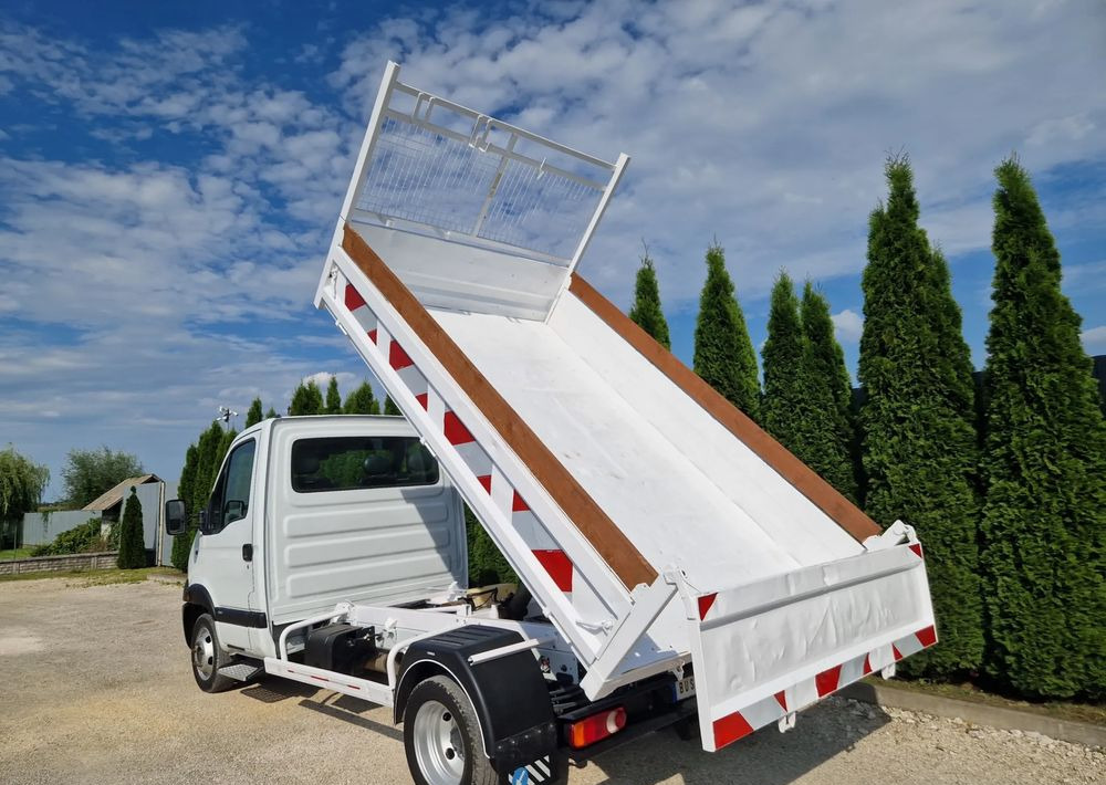 Renault Mascott 3.0 DXI - כלי רכב מסחרי מזהיר: תמונה 3 Renault Mascott 3.0 DXI - כלי רכב מסחרי מזהיר: תמונה 3