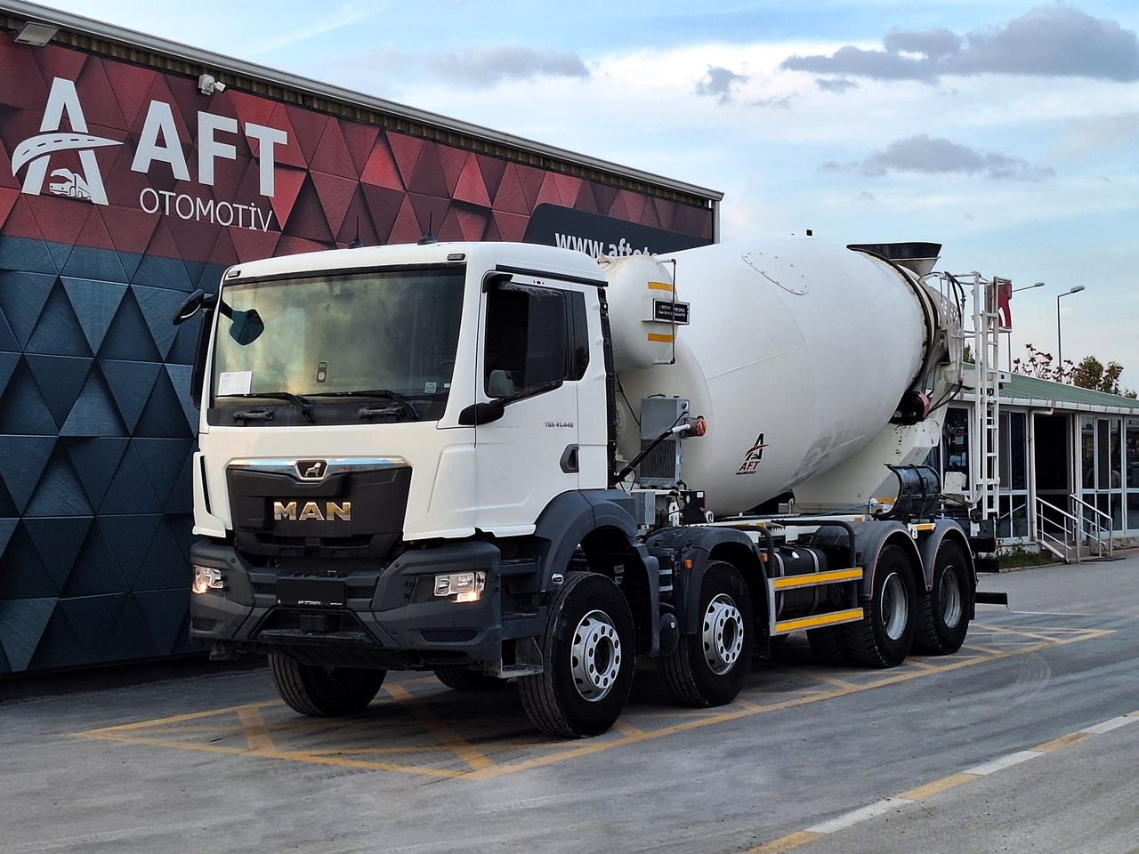 MAN TGS 41.440 - משאית מערבלת בטון: תמונה 1 MAN TGS 41.440 - משאית מערבלת בטון: תמונה 1