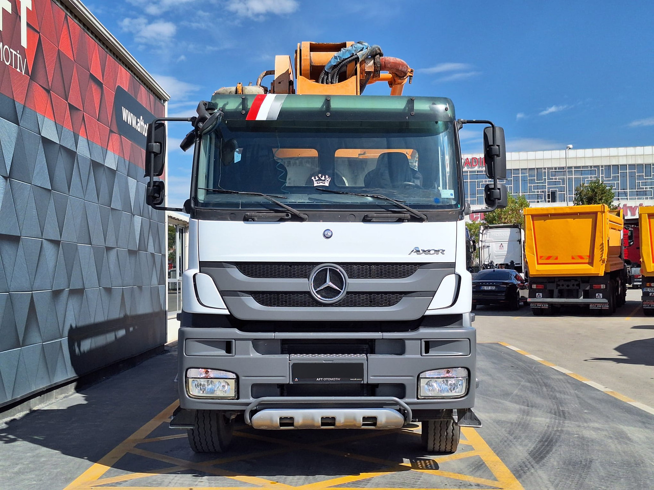 MERCEDES-BENZ AXOR 4140 ZOOMLION 43X-5RZ - משאית משאבת בטון: תמונה 2 MERCEDES-BENZ AXOR 4140 ZOOMLION 43X-5RZ - משאית משאבת בטון: תמונה 2