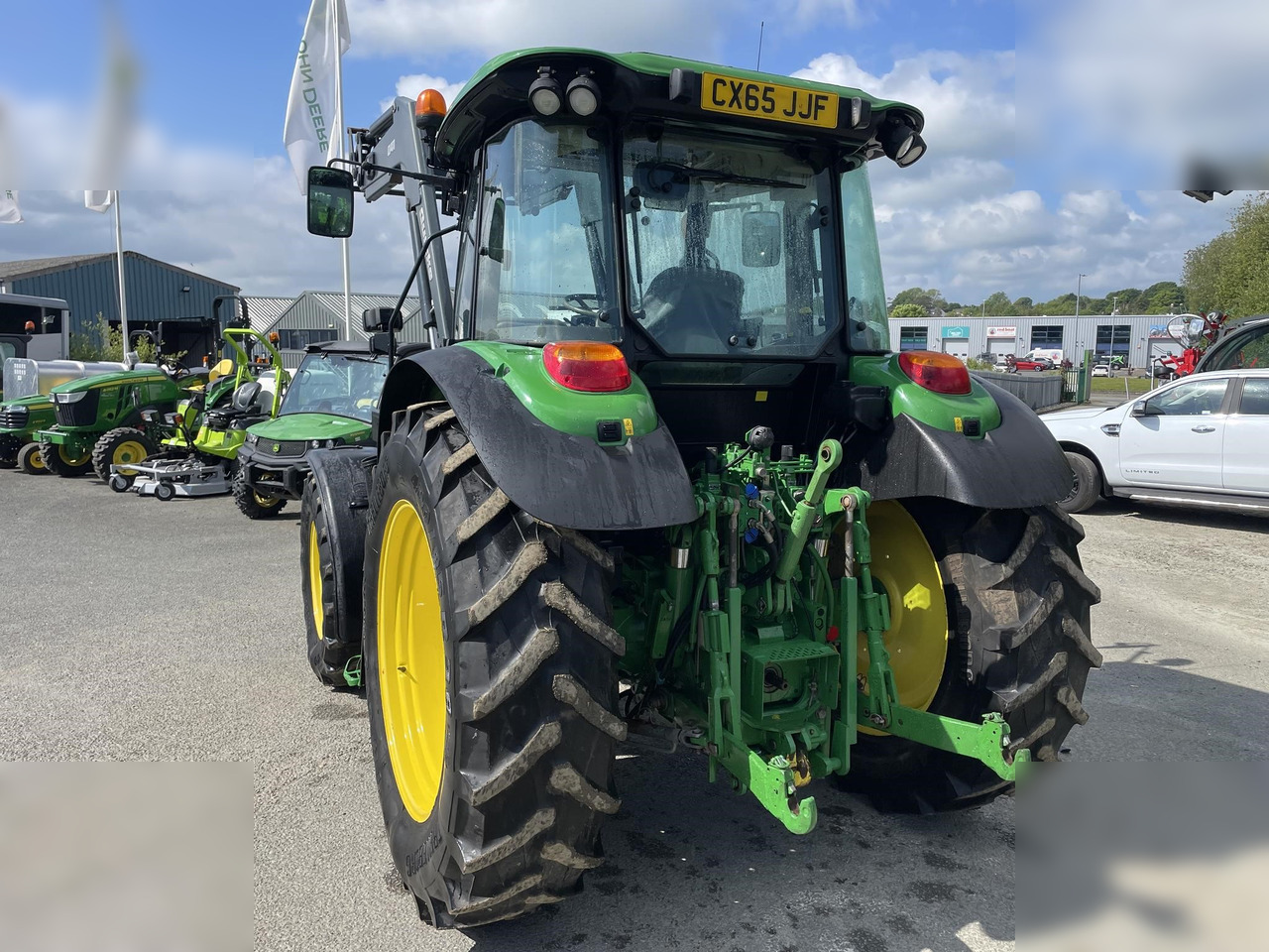 2015 JOHN DEERE 6110RC - טרקטור חקלאי: תמונה 3 2015 JOHN DEERE 6110RC - טרקטור חקלאי: תמונה 3