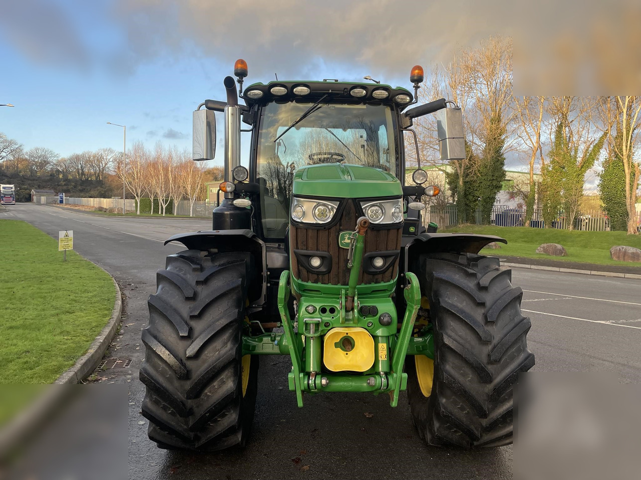 2020 JOHN DEERE 6155R - טרקטור חקלאי: תמונה 3 2020 JOHN DEERE 6155R - טרקטור חקלאי: תמונה 3